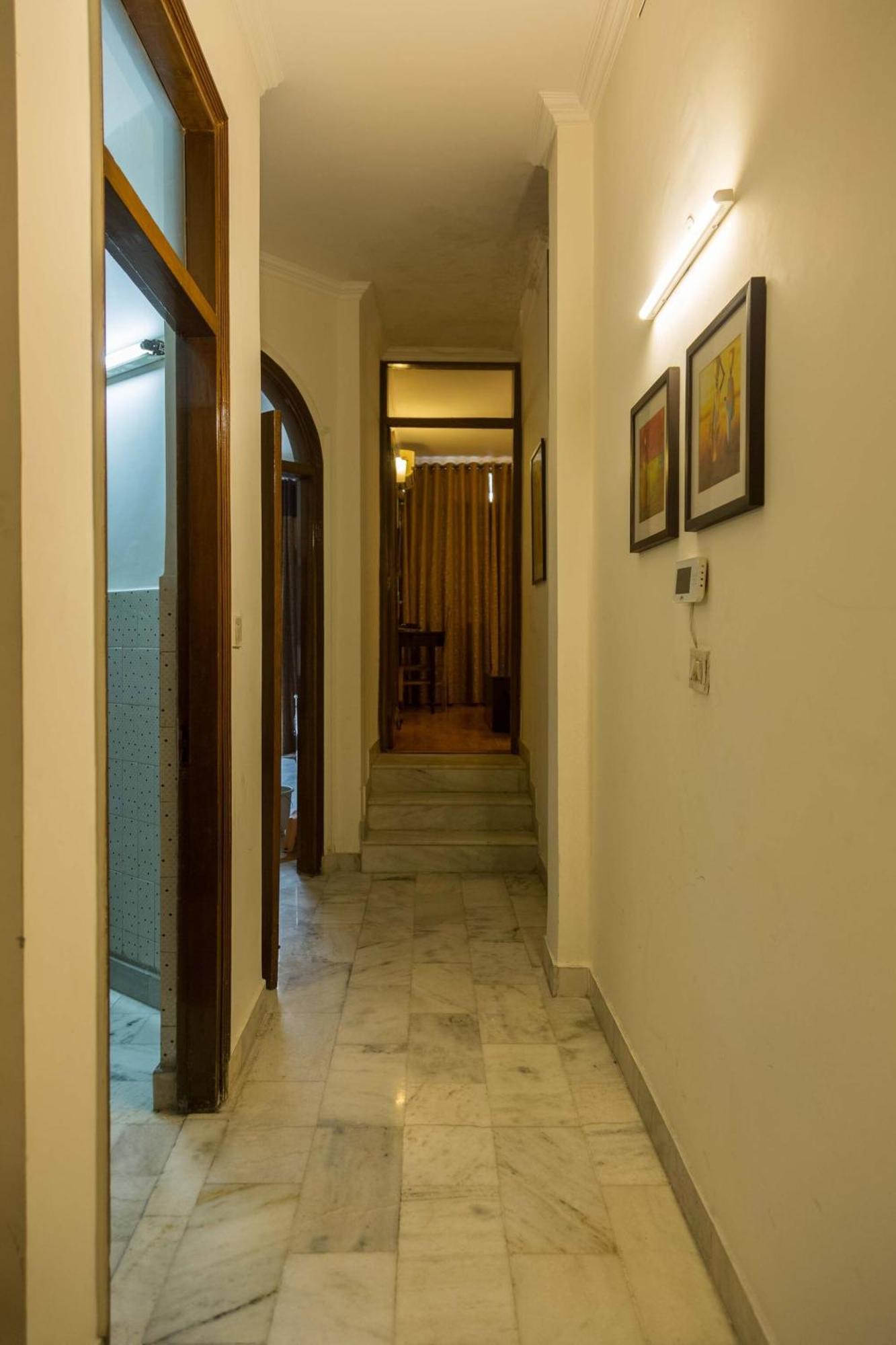 In Bb - 1 Private In 3 In Hauz Khas In Center Delhi New Delhi