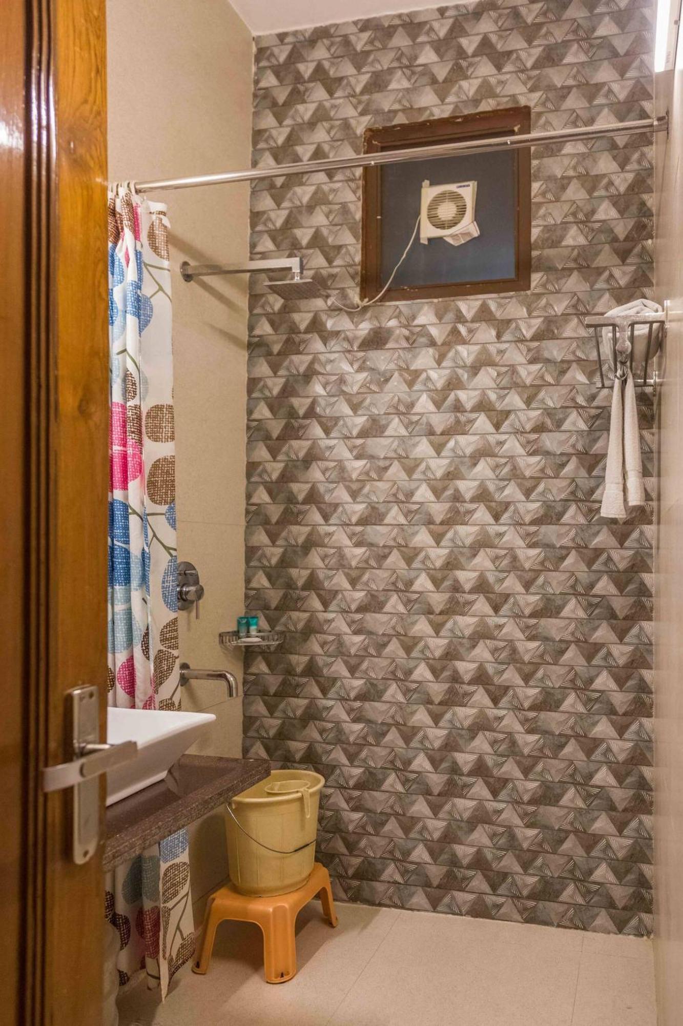 In Bb - 1 Private In 3 In Hauz Khas In Center Delhi Guest house New Delhi