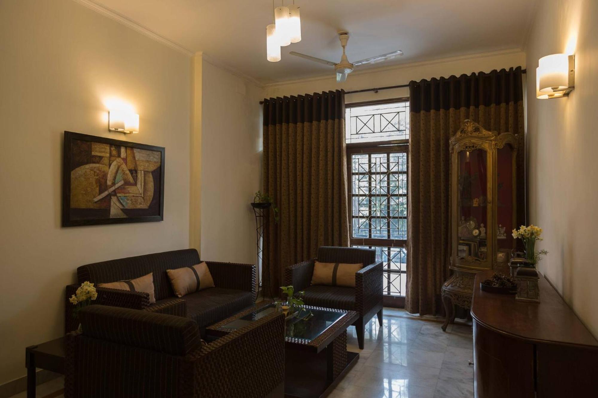 Guest house In Bb - 1 Private In 3 In Hauz Khas In Center Delhi *